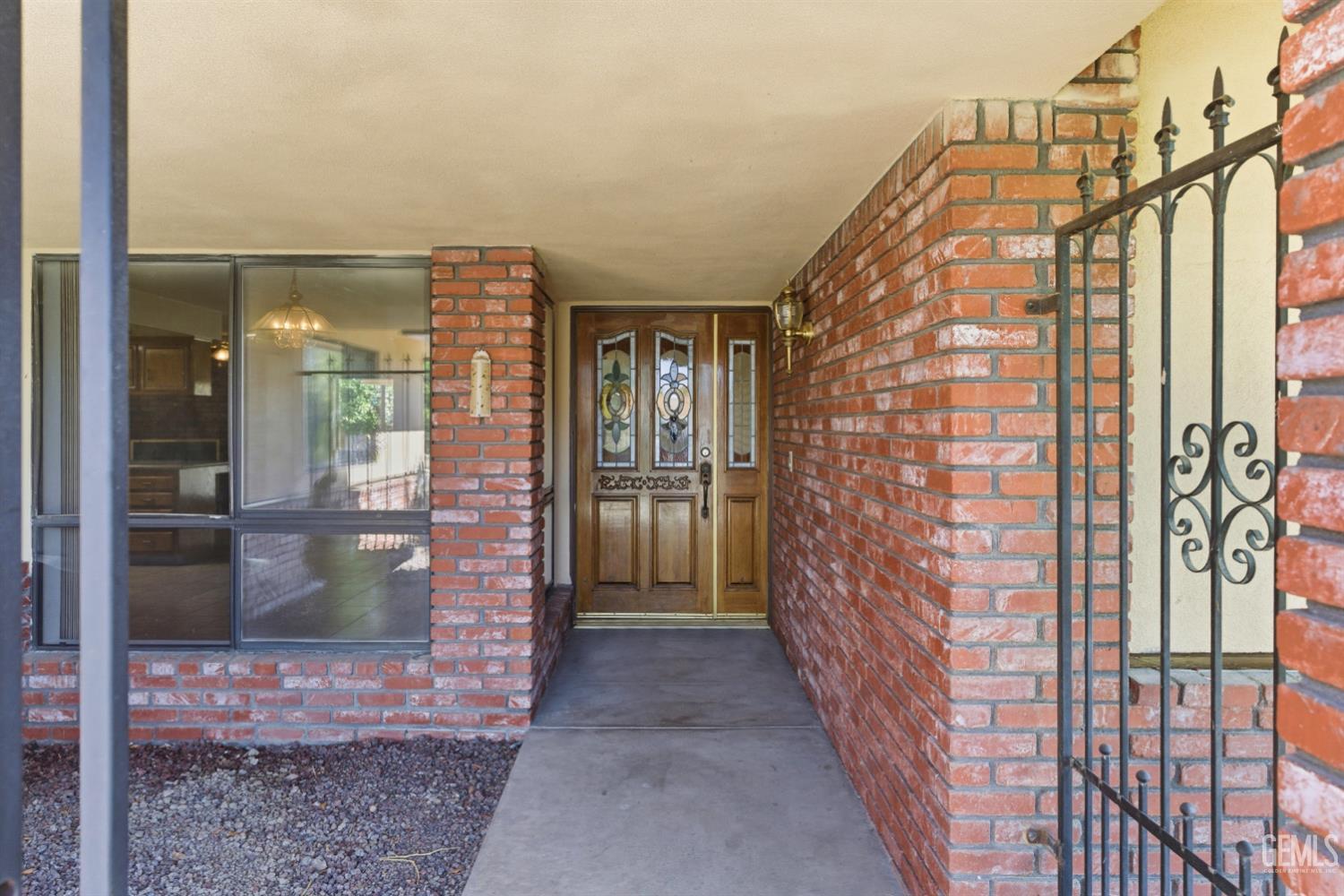 5984 Oakhaven Street — photo 6