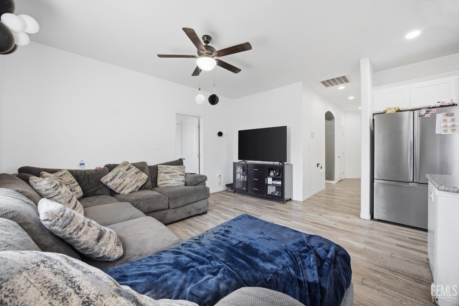 203 Isla Del Sol Drive — photo 8