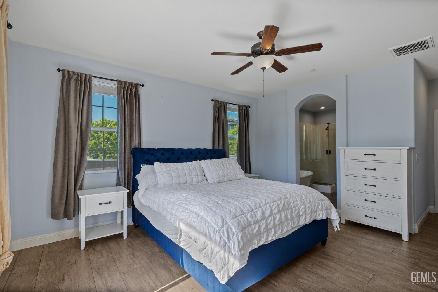 5308 Village Green Lane — photo 11