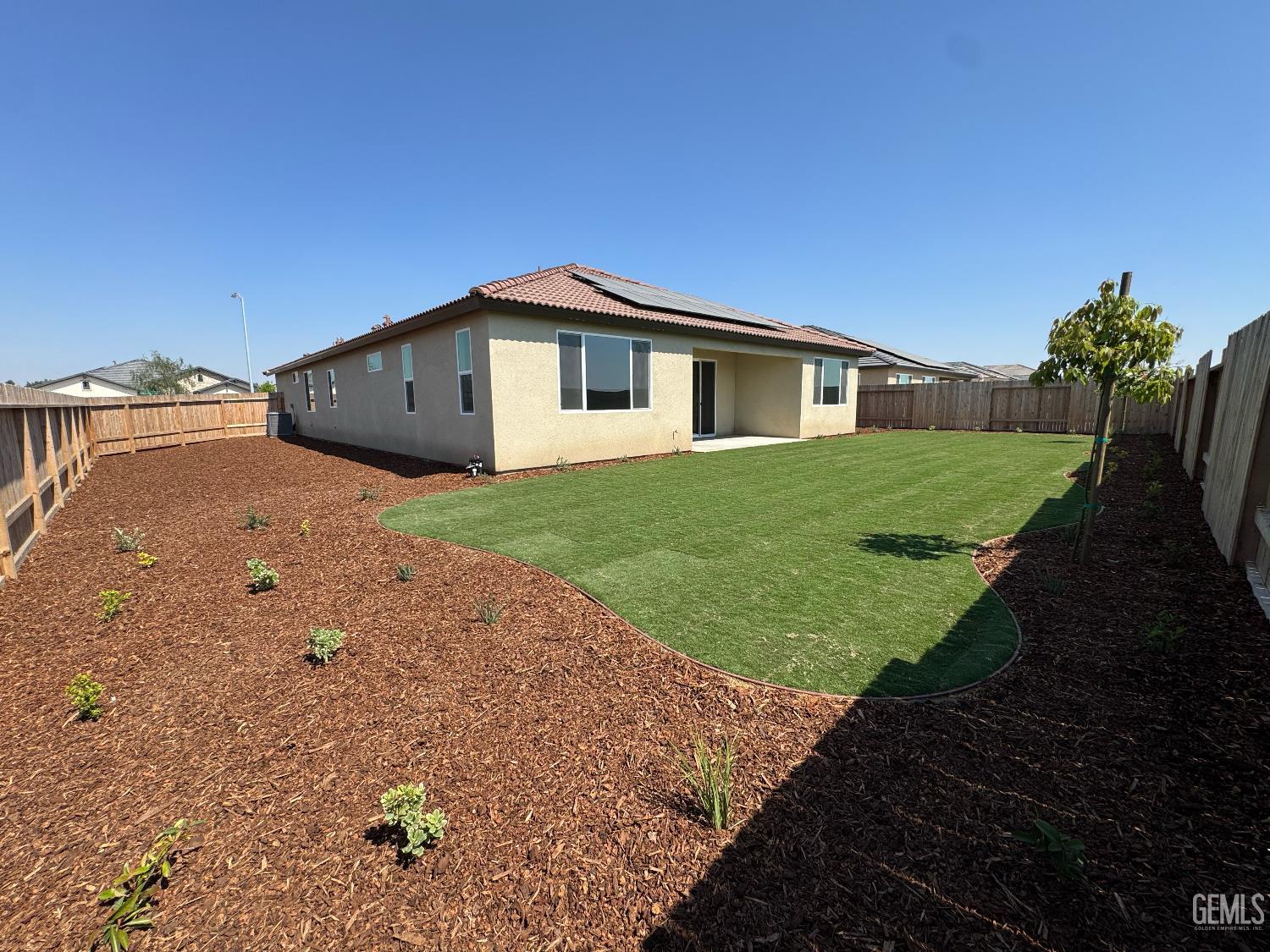 11215 Alcazar Avenue — photo 3