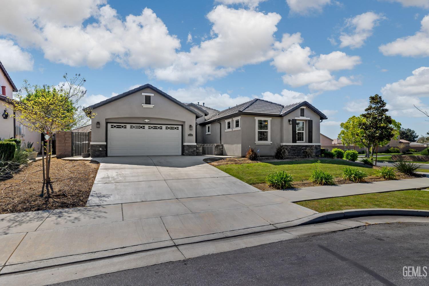 5308 Village Green Lane — photo 2