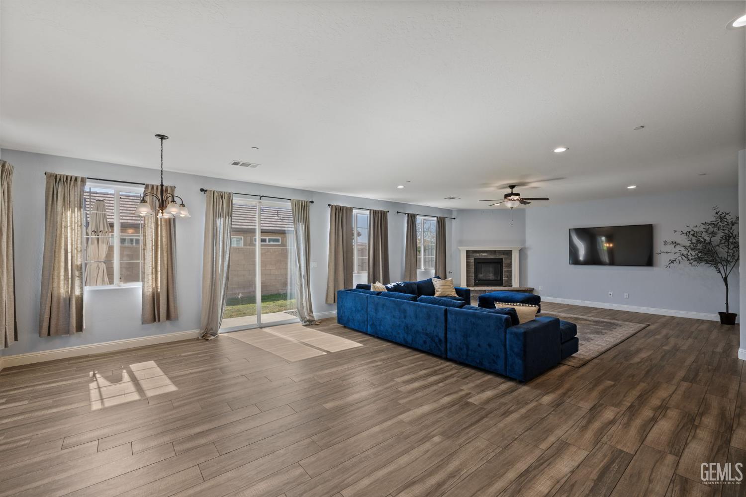 5308 Village Green Lane — photo 7