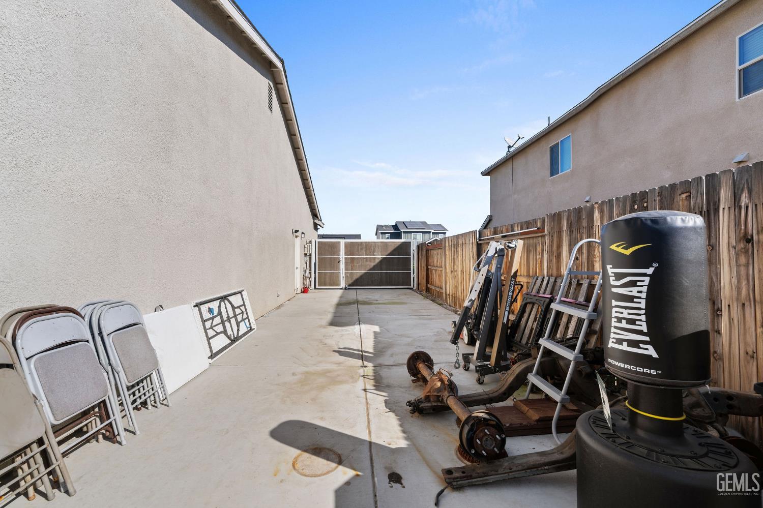 5913 Glen Rose Avenue — photo 40