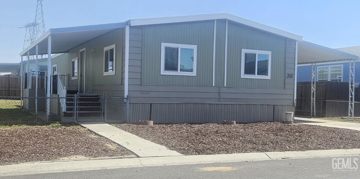 6601 Eucalyptus Drive — photo 3