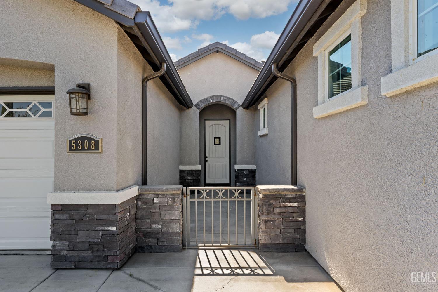 5308 Village Green Lane — photo 5