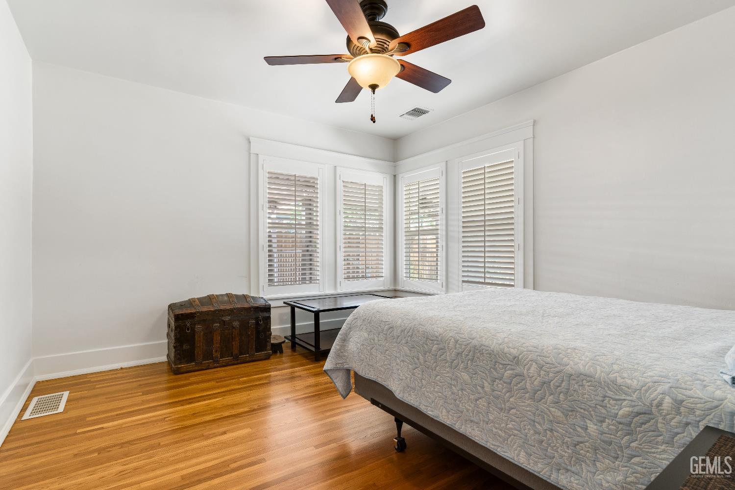 2709 Sunset Avenue — photo 23