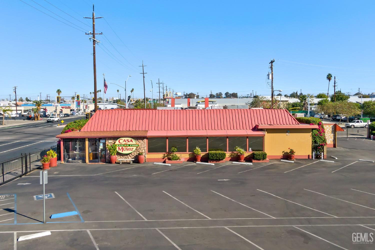 1736 Union Avenue — photo 3