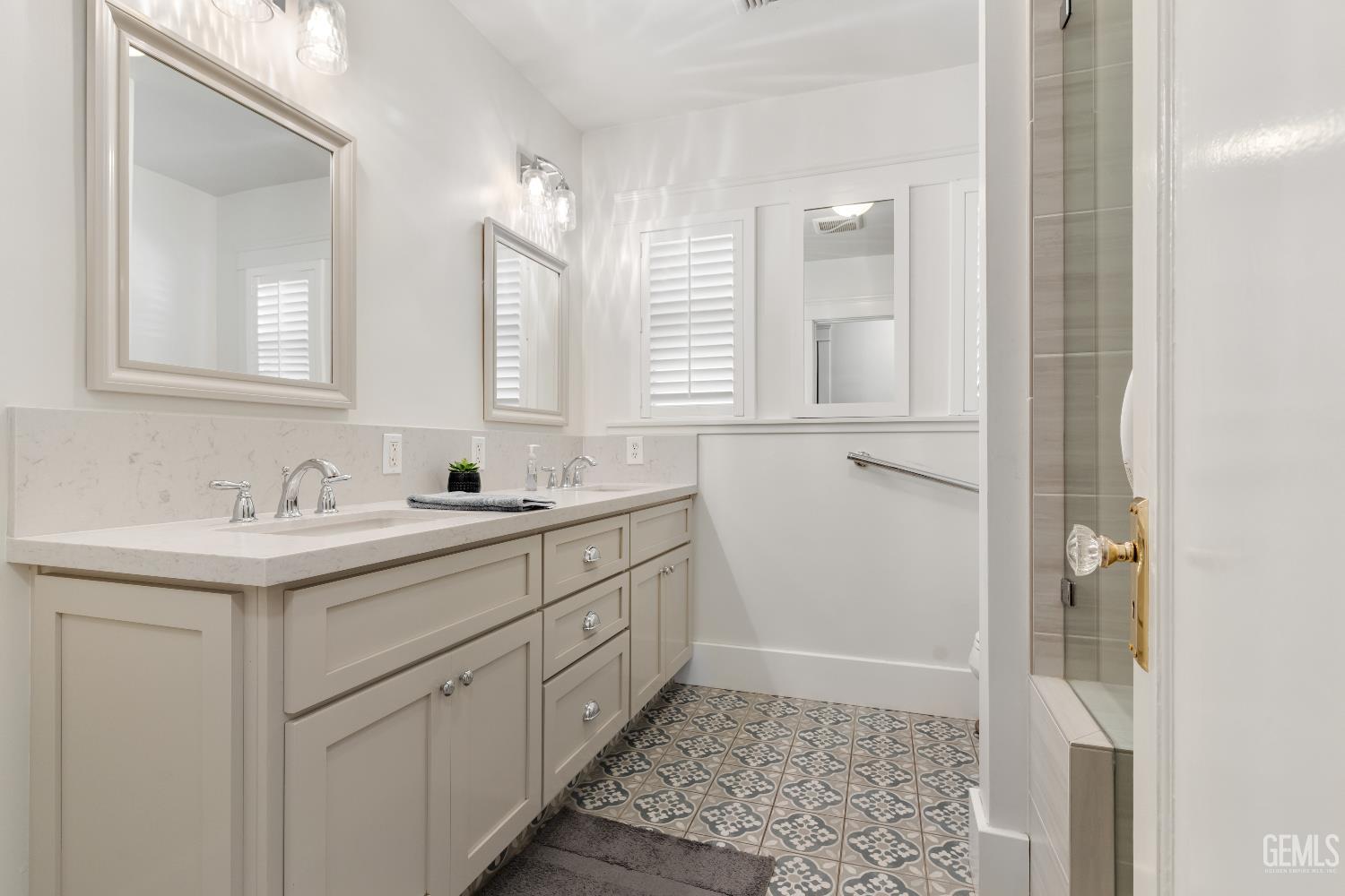 2709 Sunset Avenue — photo 21