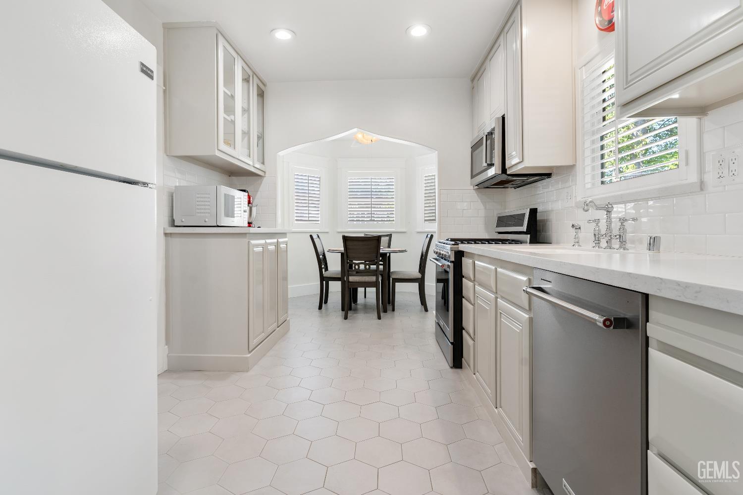 2709 Sunset Avenue — photo 14