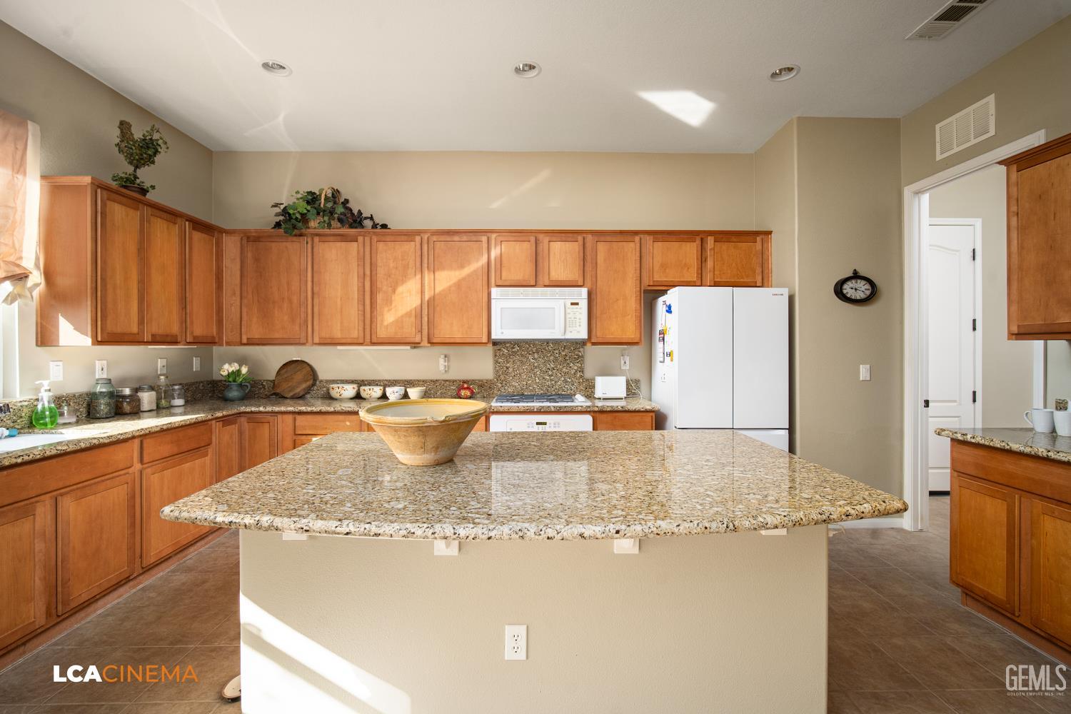 5805 Gold Ranch Way — photo 4