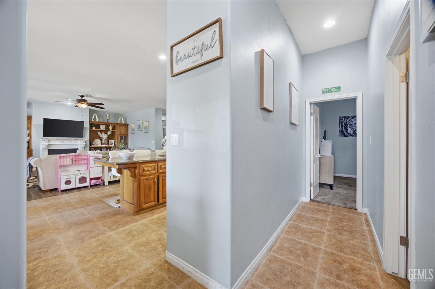 4401 Whitegate Avenue — photo 18
