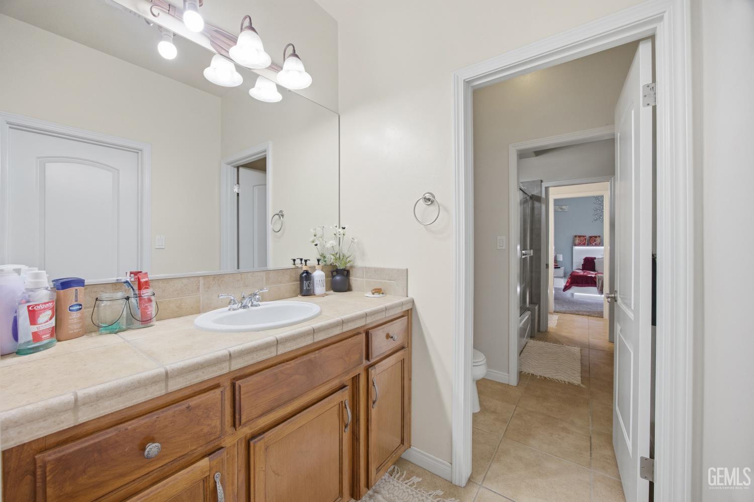 4401 Whitegate Avenue — photo 26