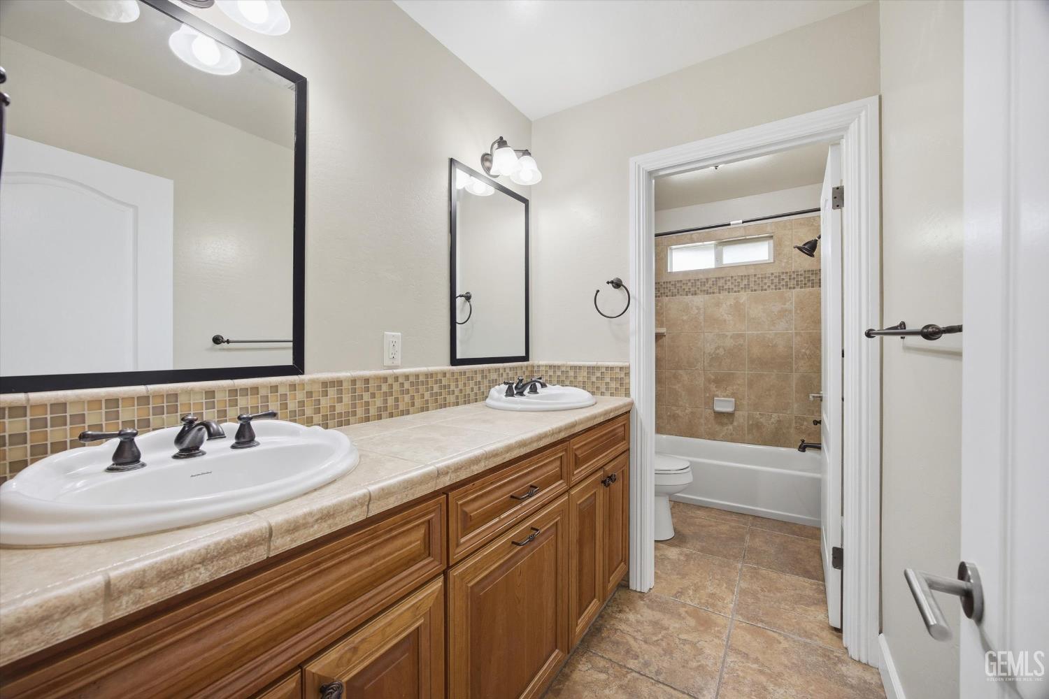 7100 Tioga Court — photo 34