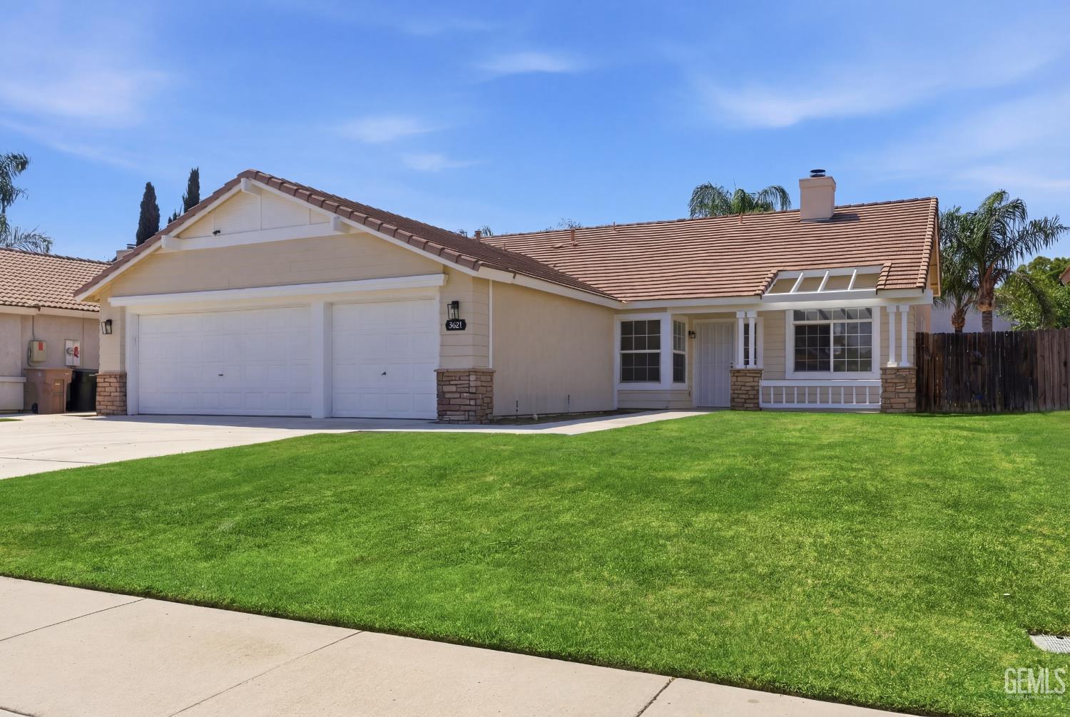 5621 Greenhorn Mountain Court — photo 2
