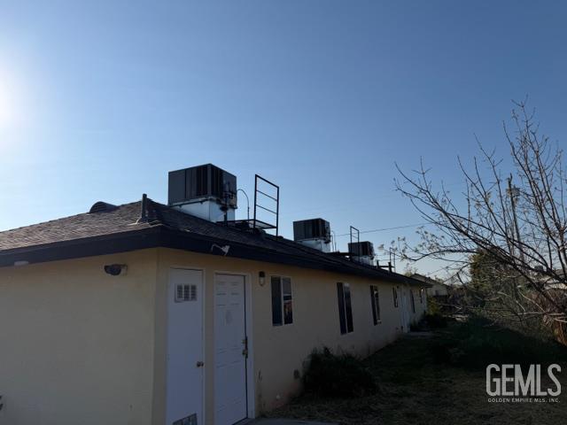 311 E 10th Street — photo 5