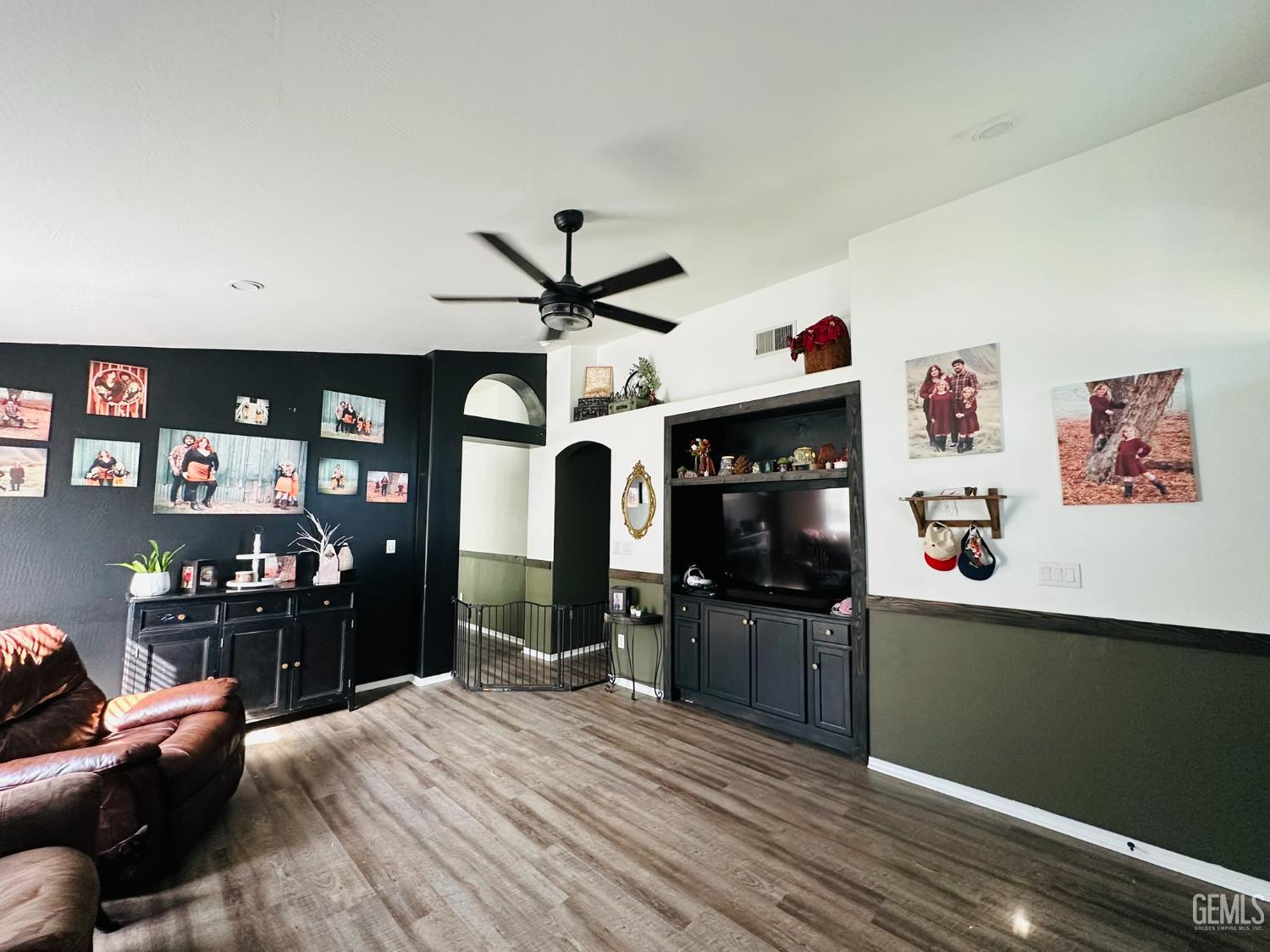 8806 Rollingbay Drive — photo 4