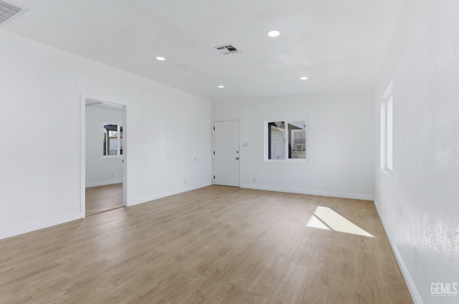 315 Churchill Drive — photo 7