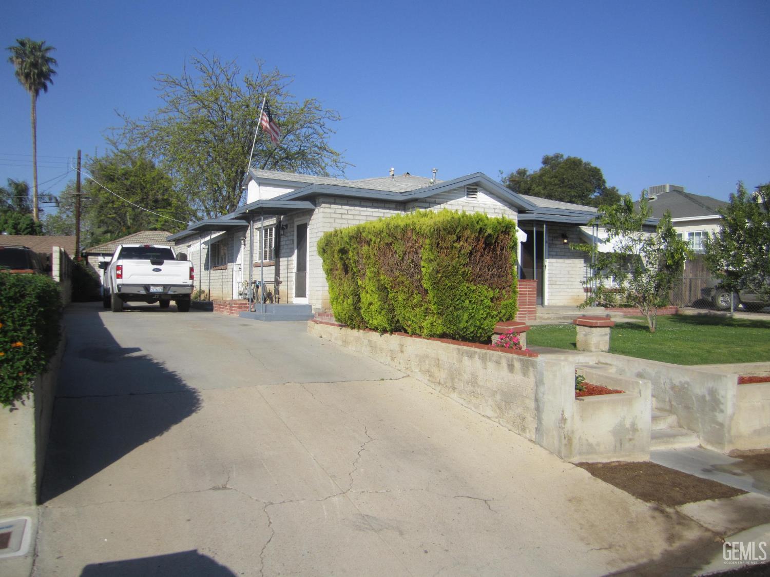 2407 Olympic Drive — photo 2