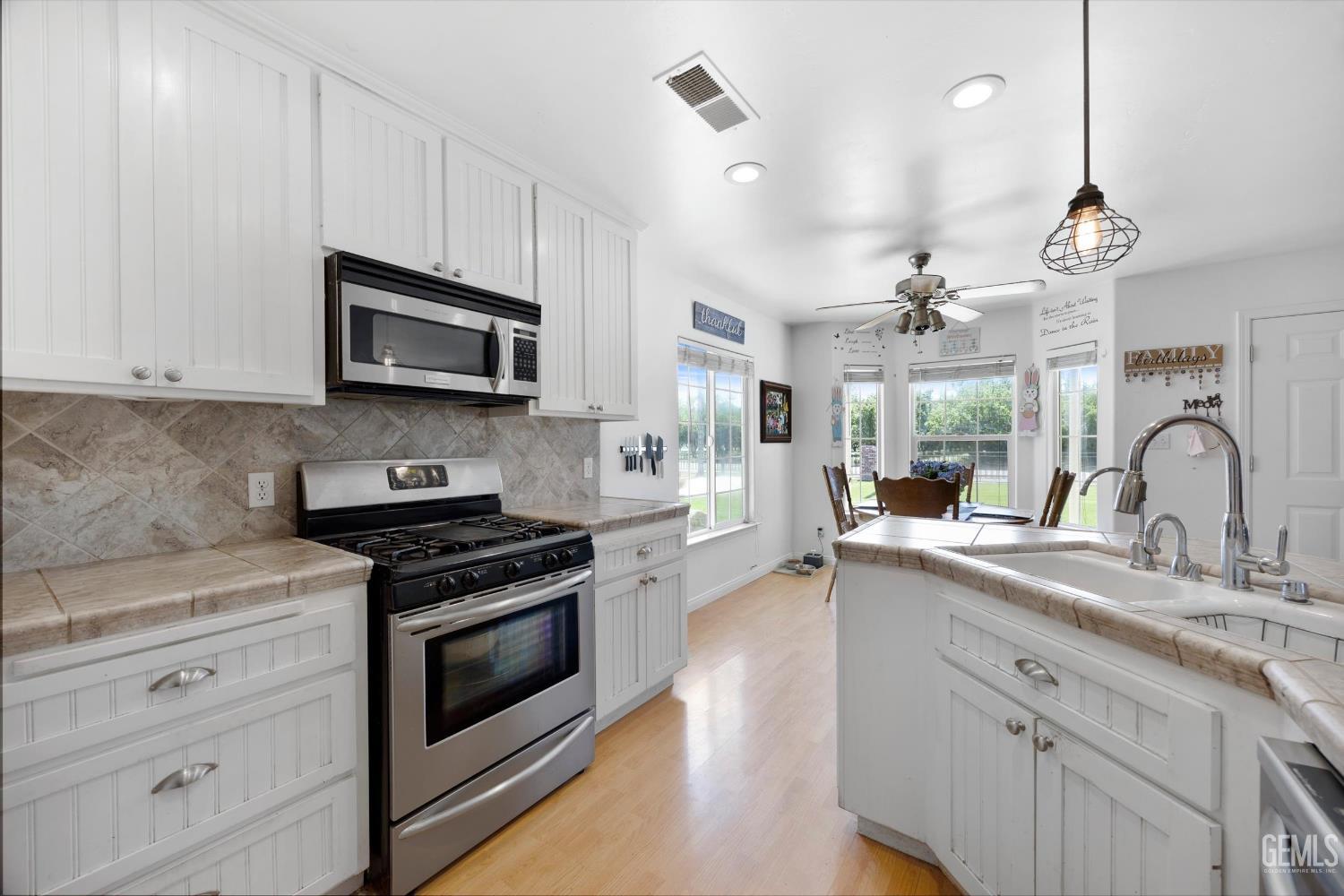 24930 Sullivan Road — photo 36