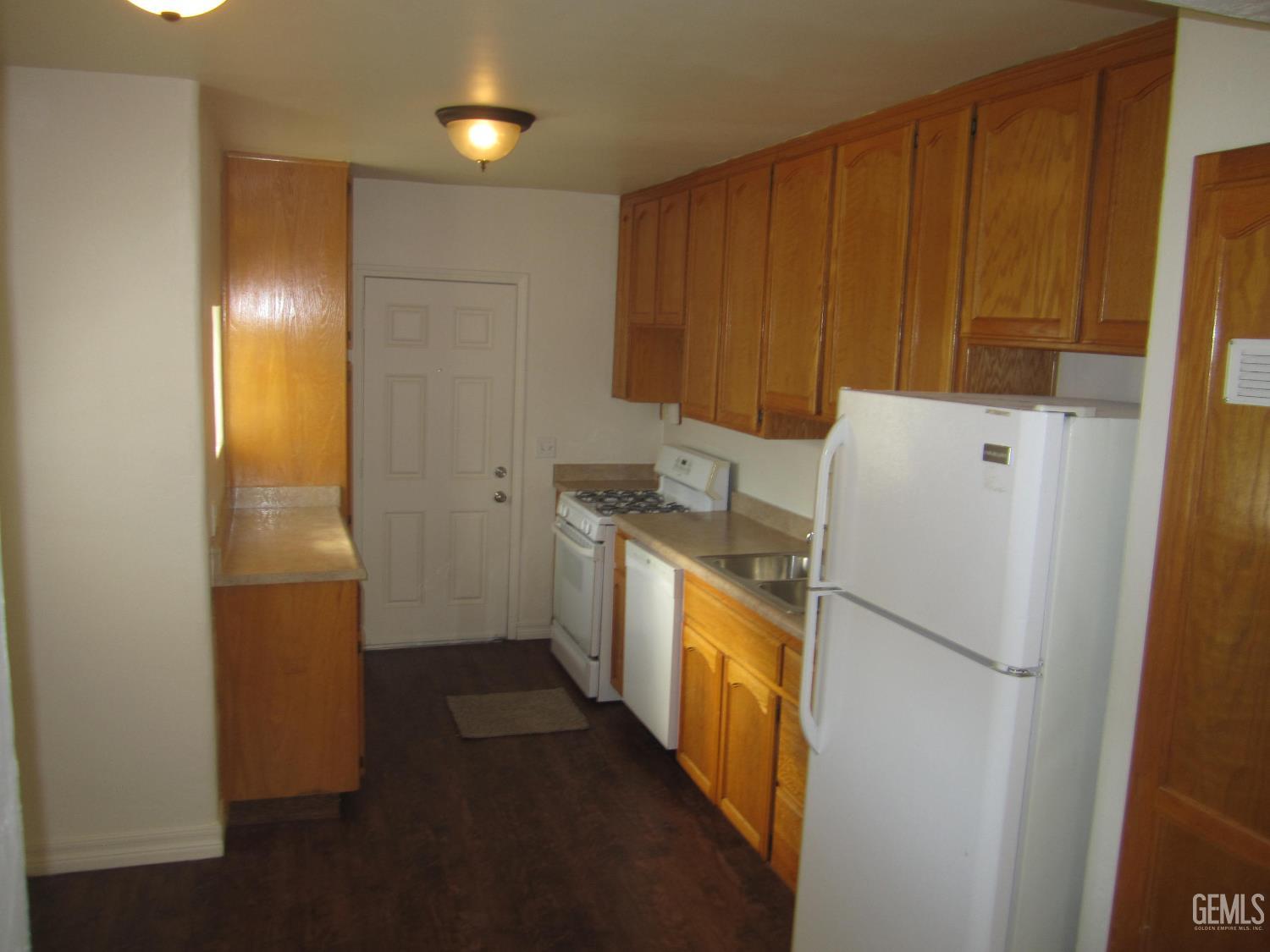 2407 Olympic Drive — photo 10