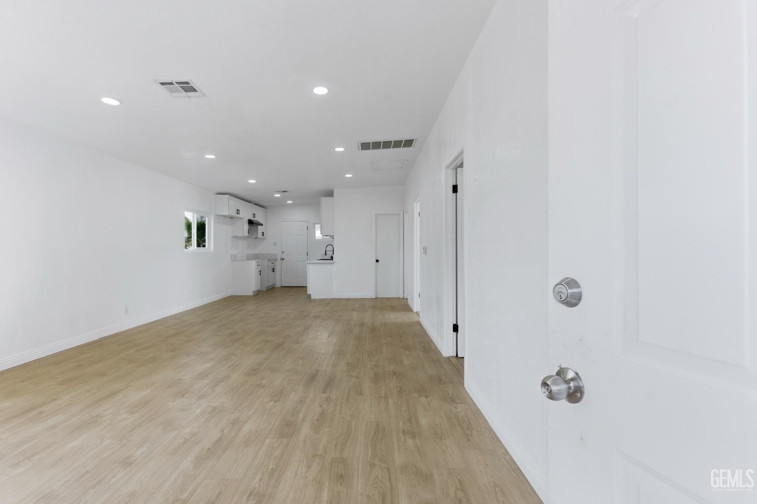 315 Churchill Drive — photo 4