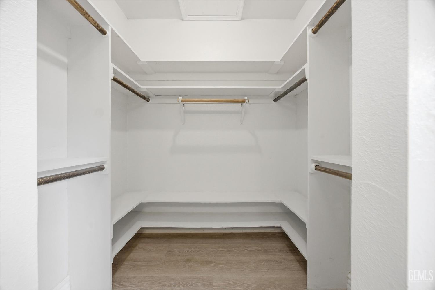 7100 Tioga Court — photo 27