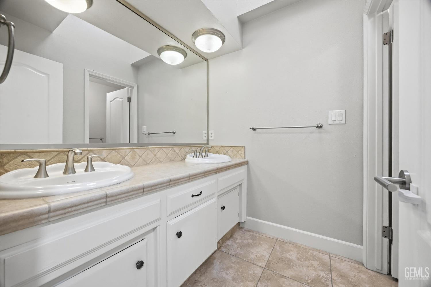 7100 Tioga Court — photo 21