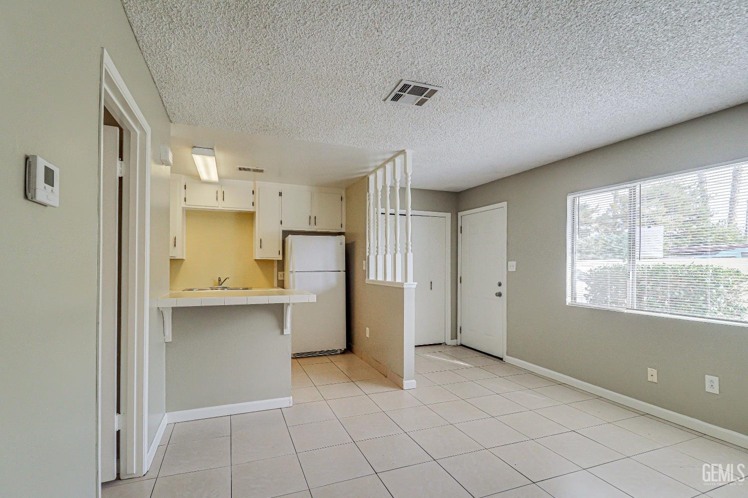 3840 White Lane — photo 6