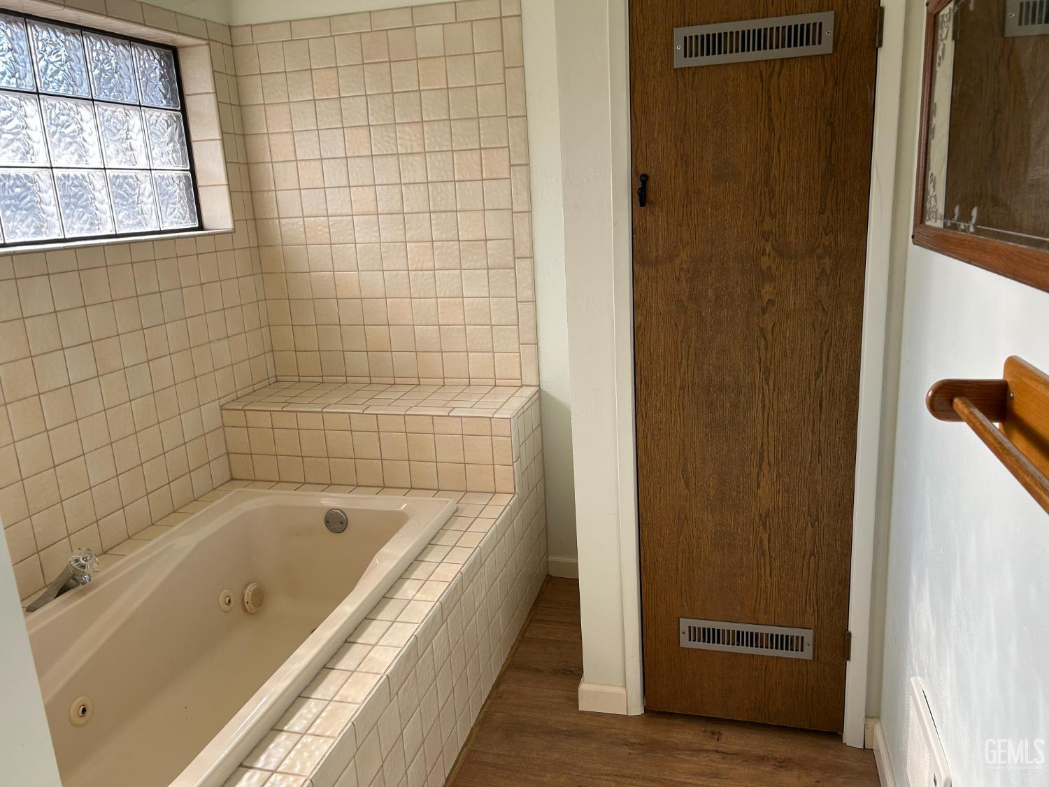 2204 Bedford Way — photo 19