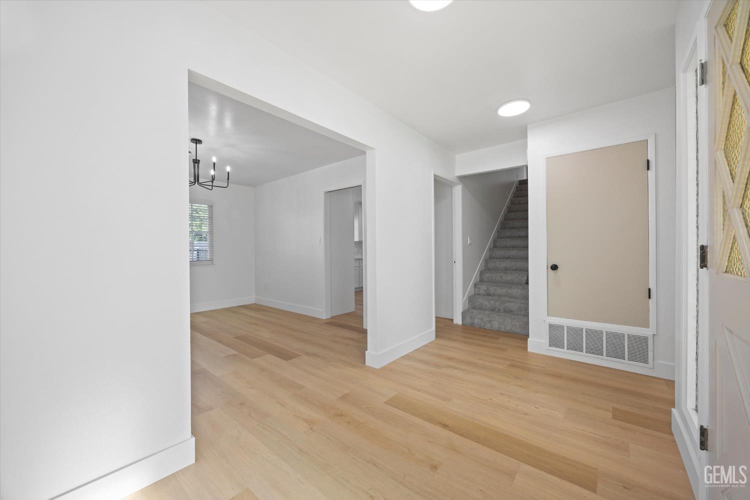 2801 Elm Street — photo 7
