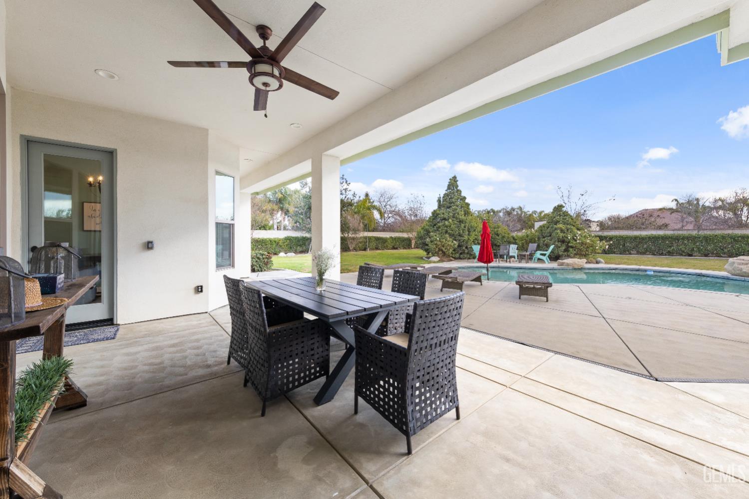 15521 Georges letour Avenue — photo 41