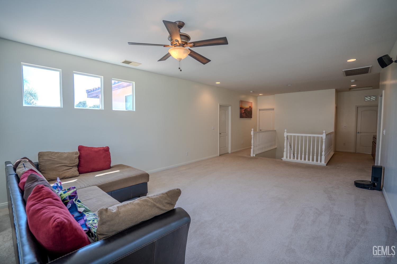 10407 Sharktooth Peak Drive — photo 10