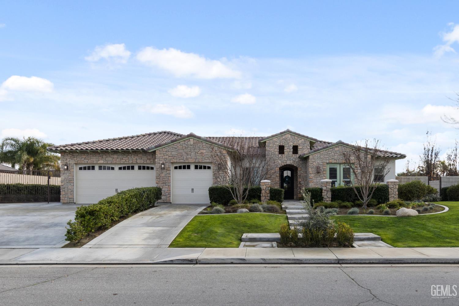 15521 Georges letour Avenue — photo 60