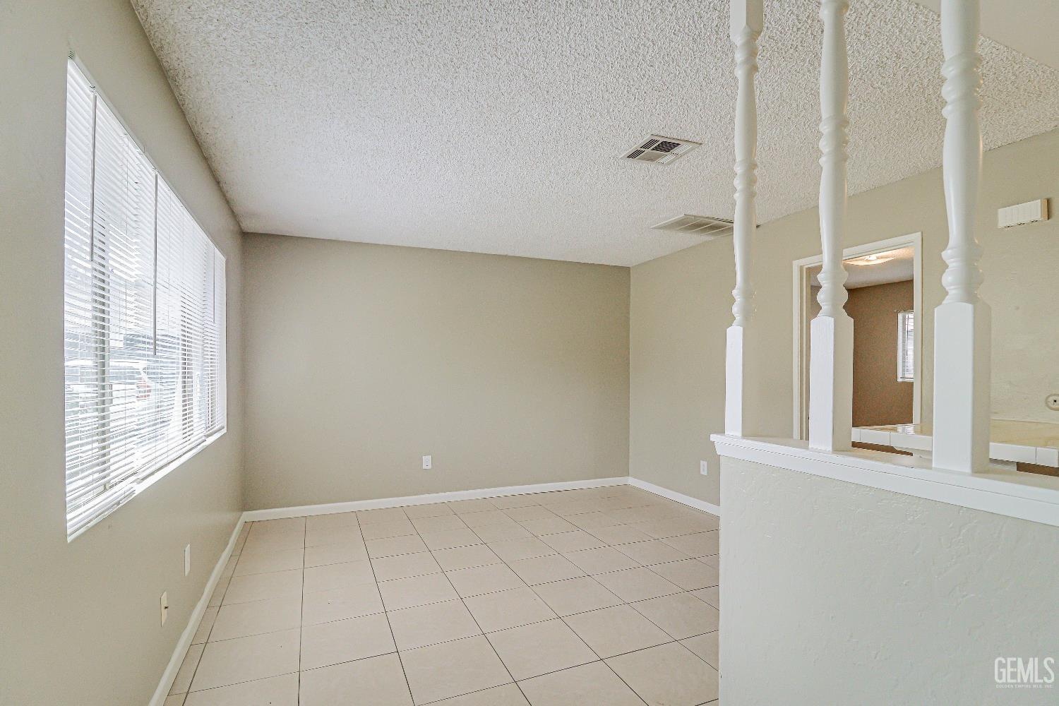 3840 White Lane — photo 4