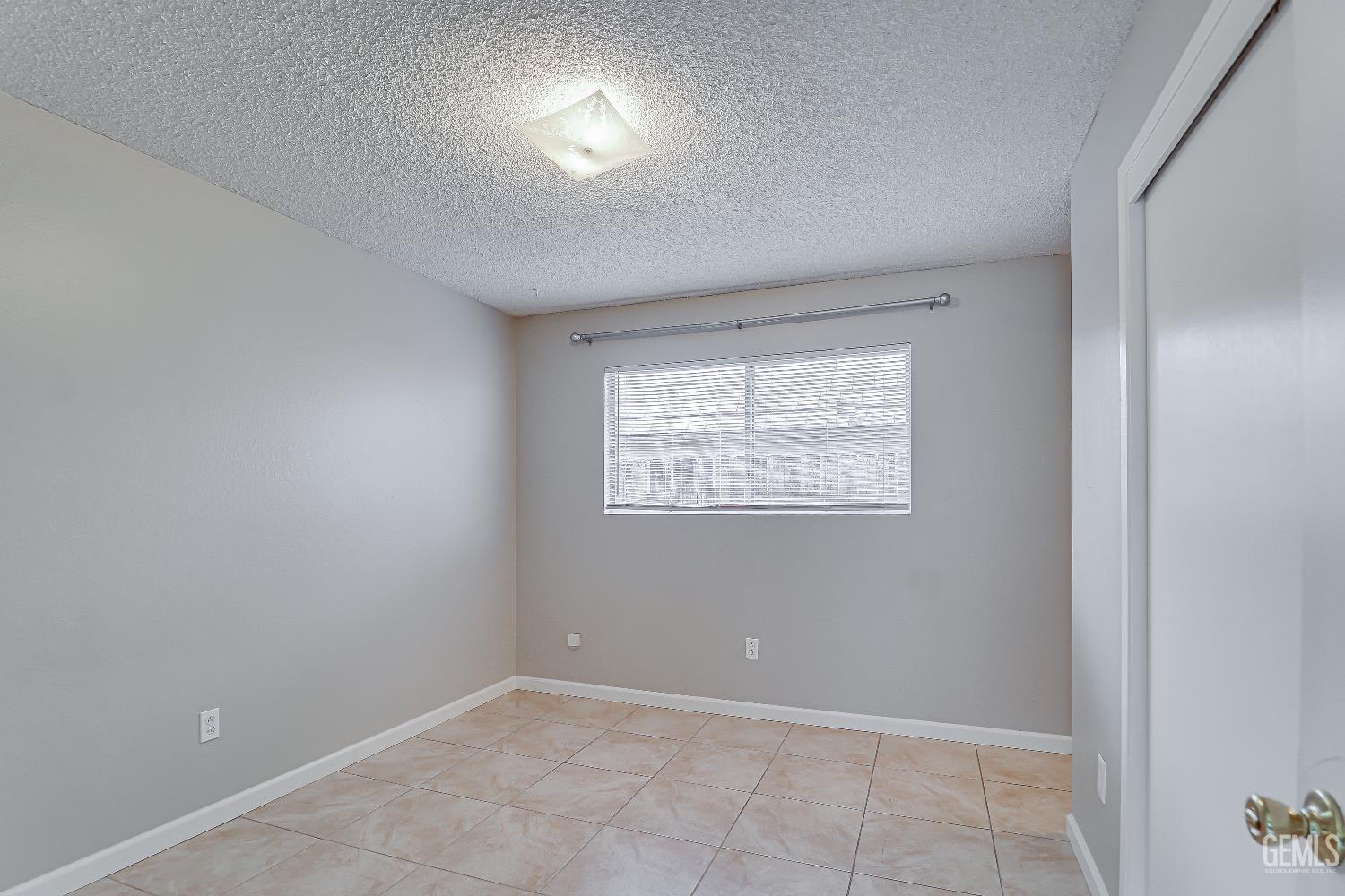 3840 White Lane — photo 18