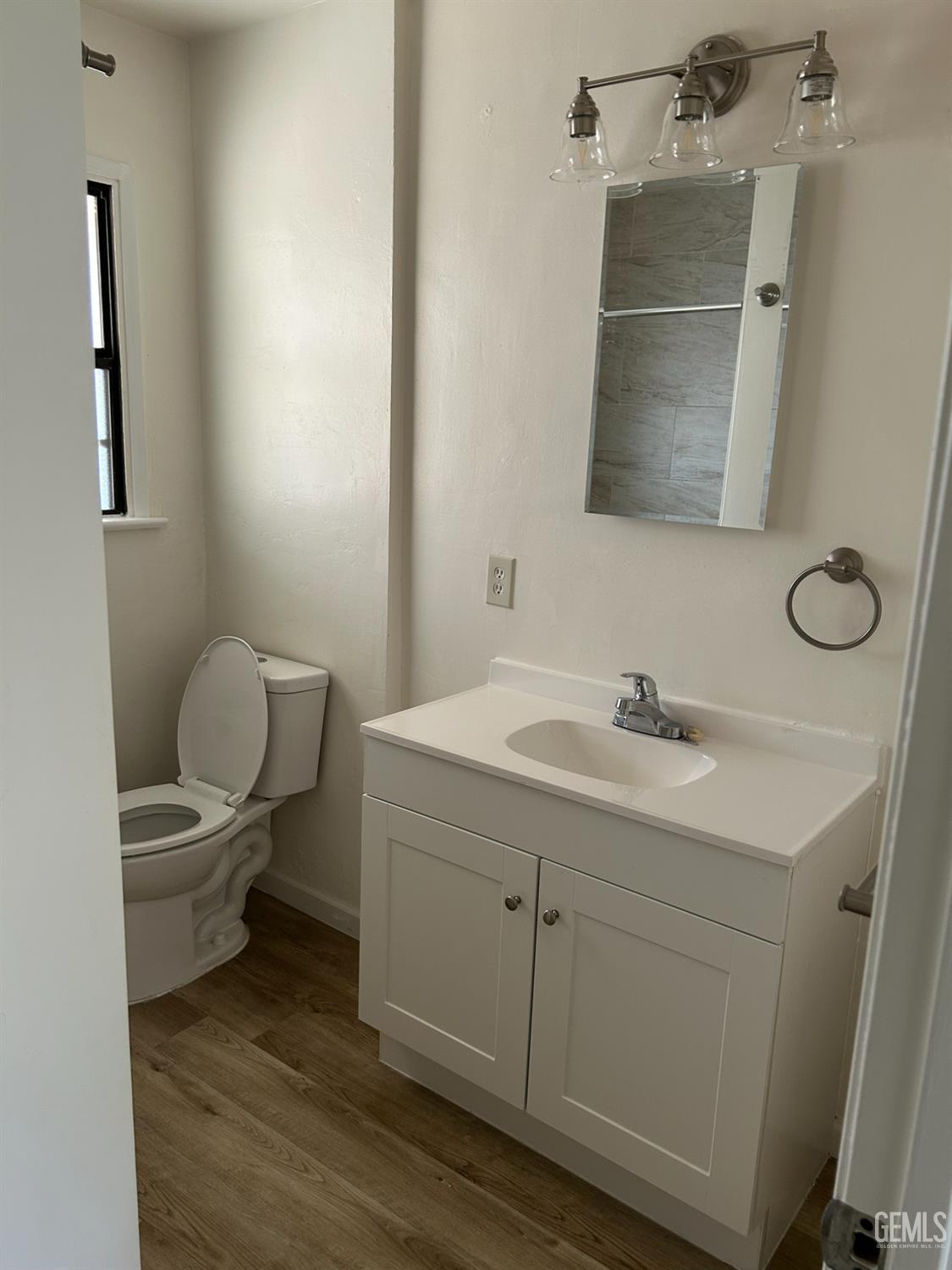 2204 Bedford Way — photo 25