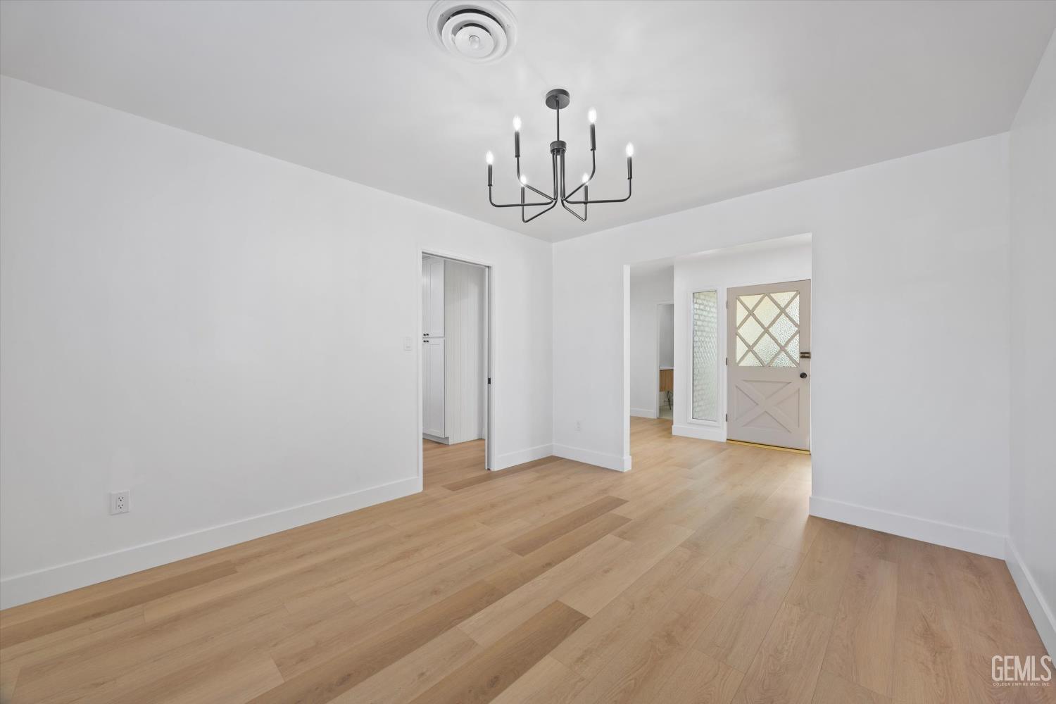 2801 Elm Street — photo 14