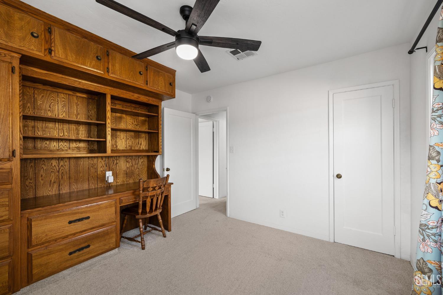 2416 Barnett Street — photo 25