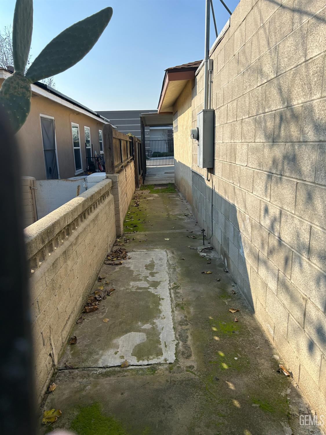2204 Bedford Way — photo 44