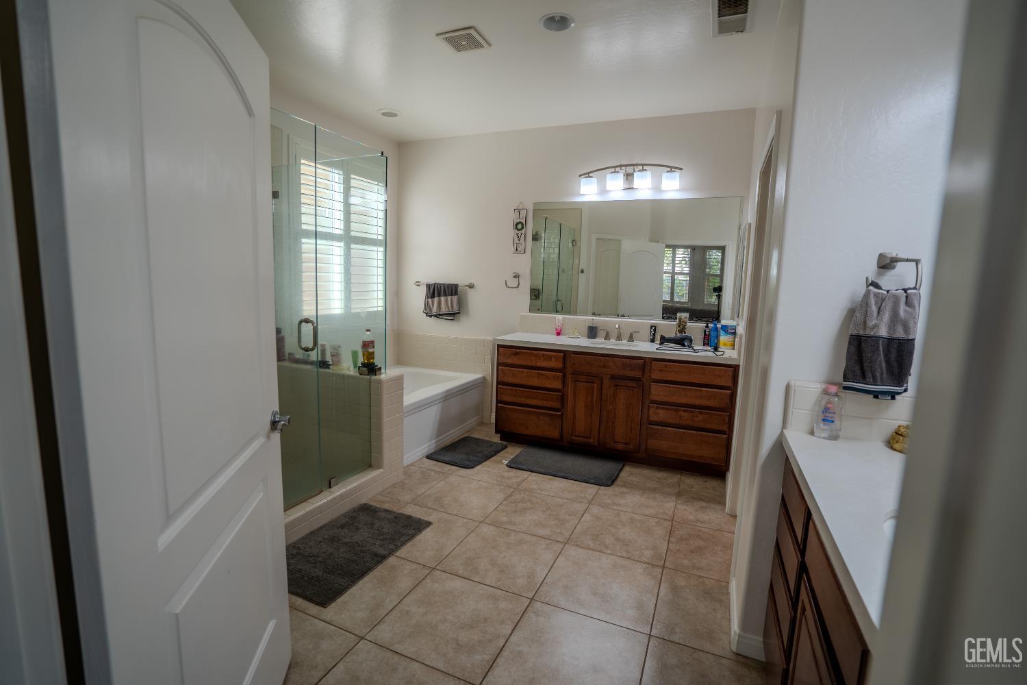 10407 Sharktooth Peak Drive — photo 12