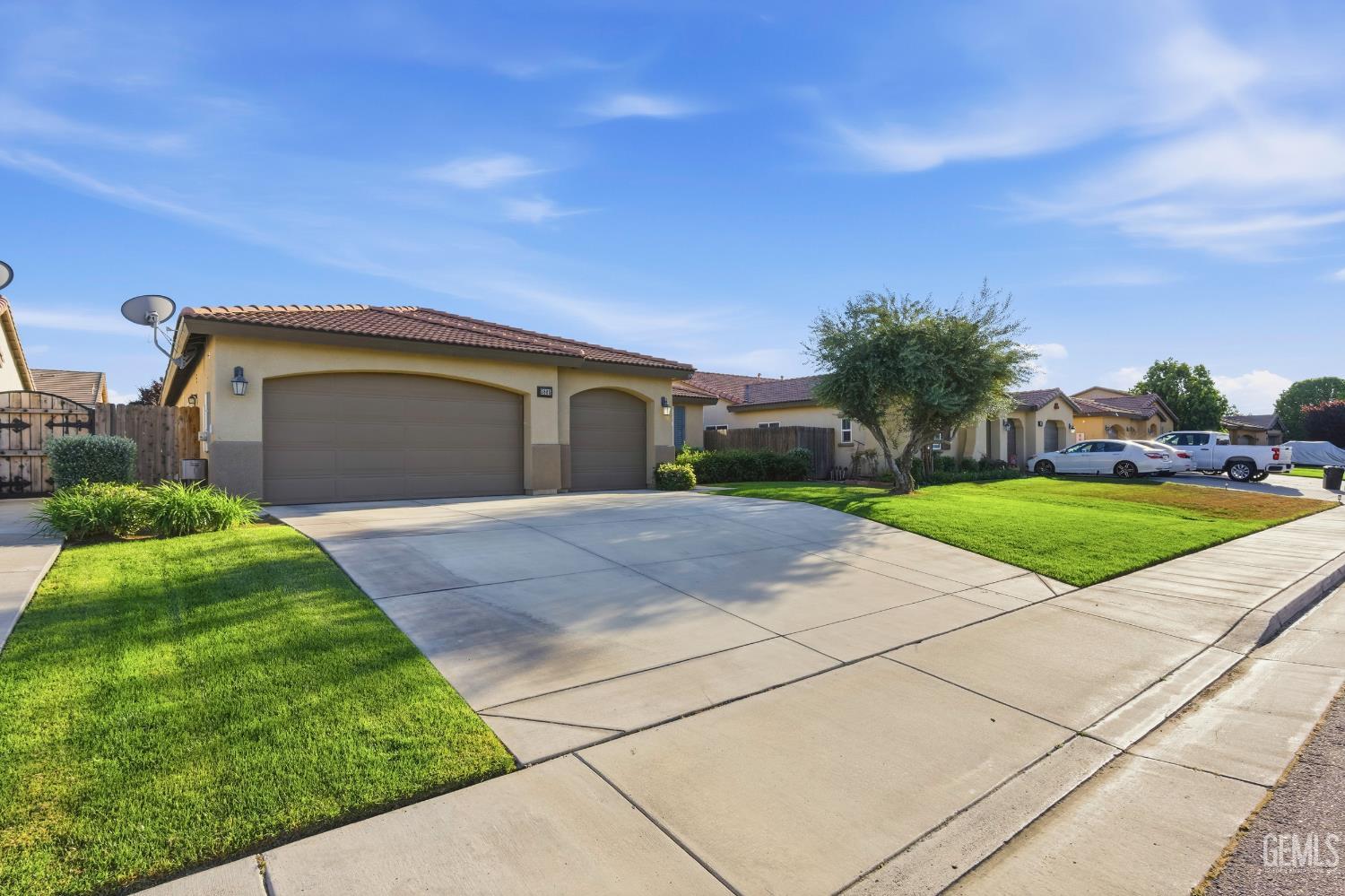 5805 Moonstone Peak Drive — photo 3
