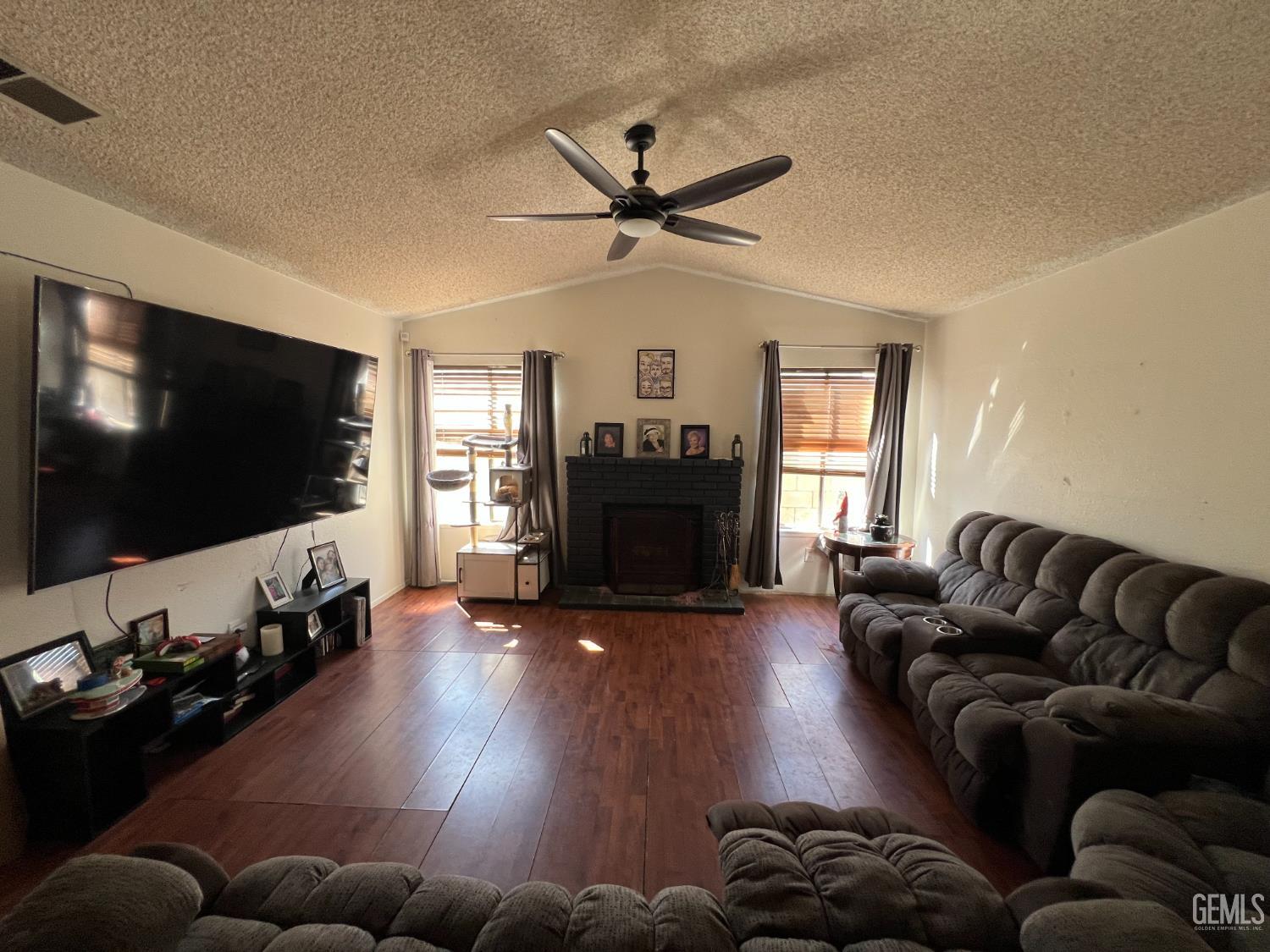 5500 Post Street — photo 7