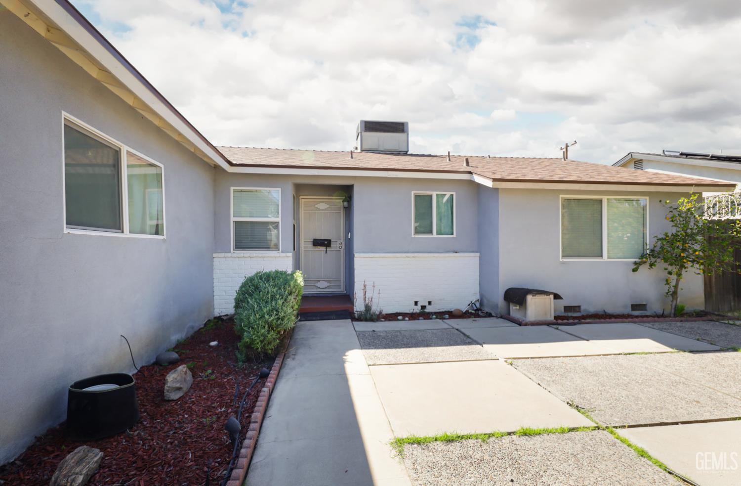 2800 N Pomona Street — photo 3