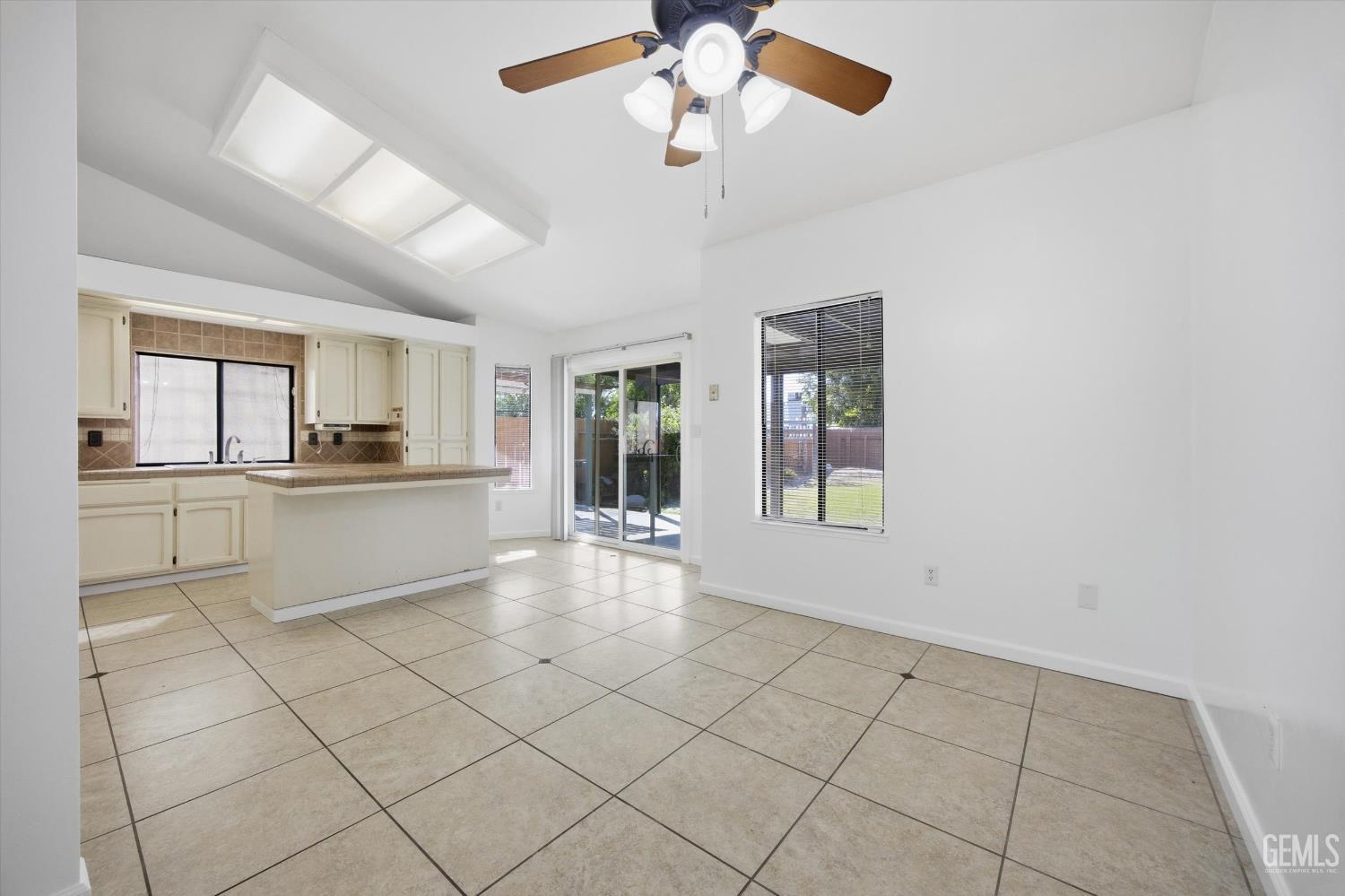 11513 Jenlee Avenue — photo 17