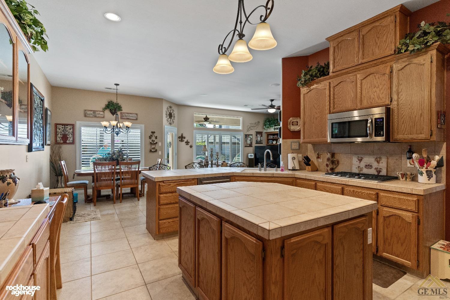 11809 Irwindale Avenue — photo 30