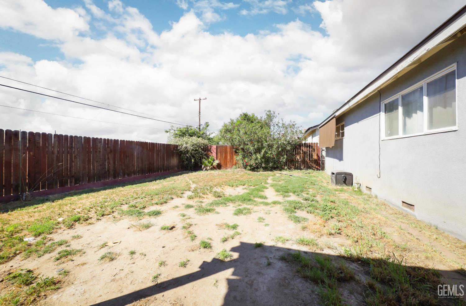 2800 N Pomona Street — photo 22