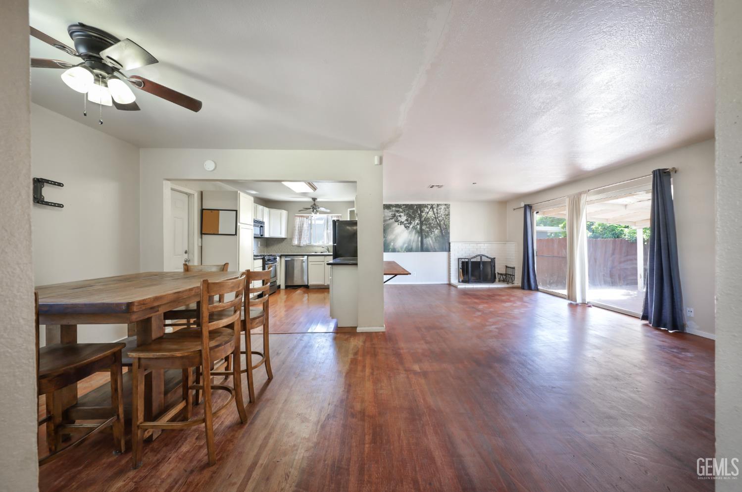 2800 N Pomona Street — photo 12