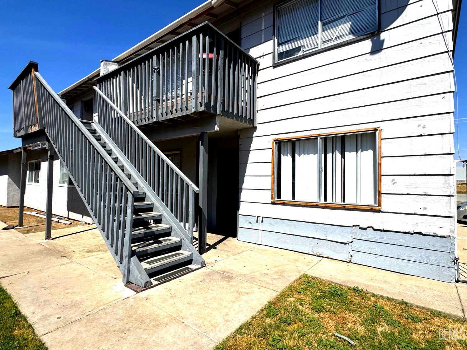 6524 Mohawk Street — photo 3