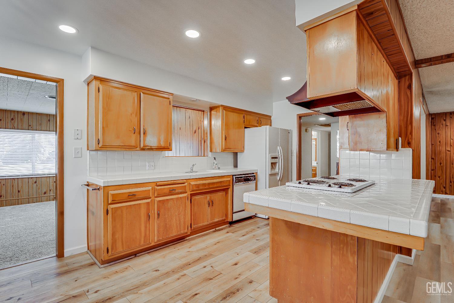 6212 Friant Drive — photo 10