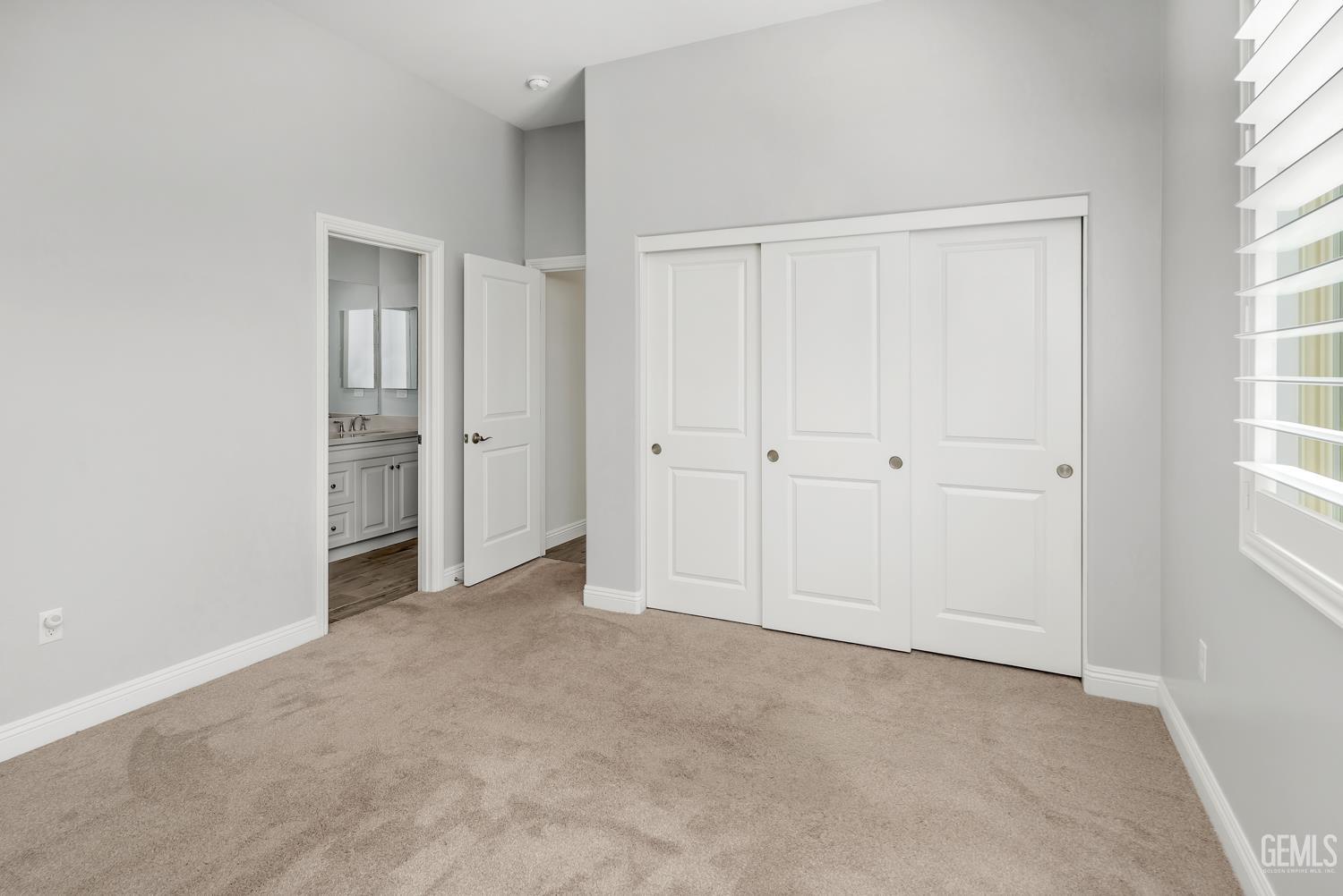 3702 Marian Way — photo 34